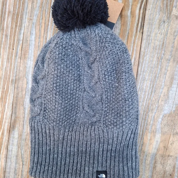 The North Face Cable Knit Beanie Hat. NWT - Picture 2 of 7